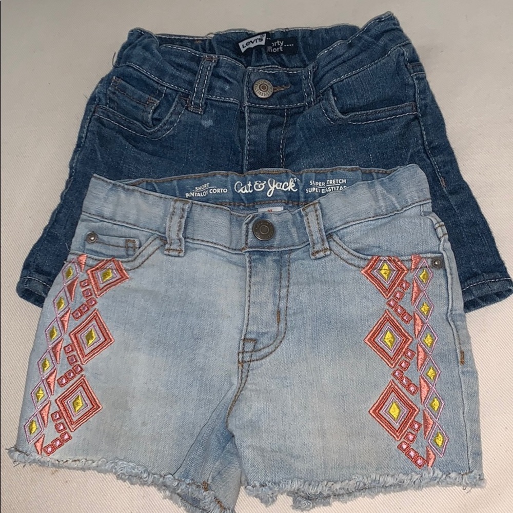 Levi’s Shorty Short & Cat&Jack Short Size 3T